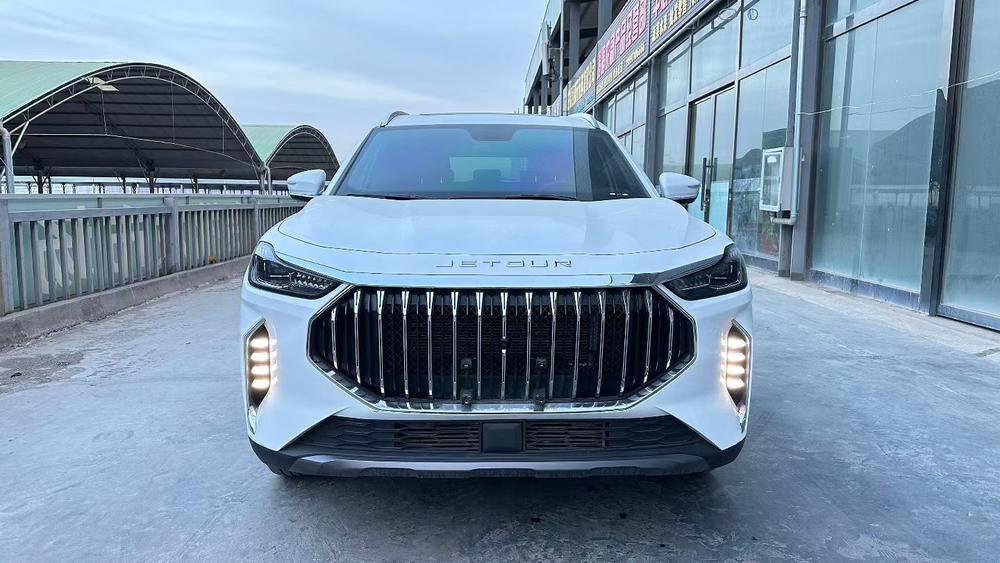 Jetour X70 PLUS 2024 car image #2