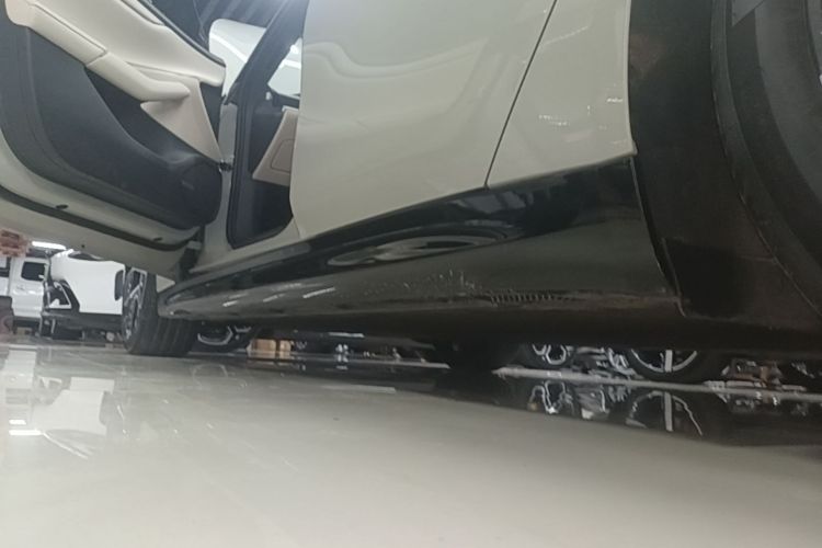 MI SU7 2025 car image #26