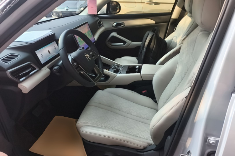 BYD YuanUP 2024 #15 BYD YuanUP 2024 car image #15
