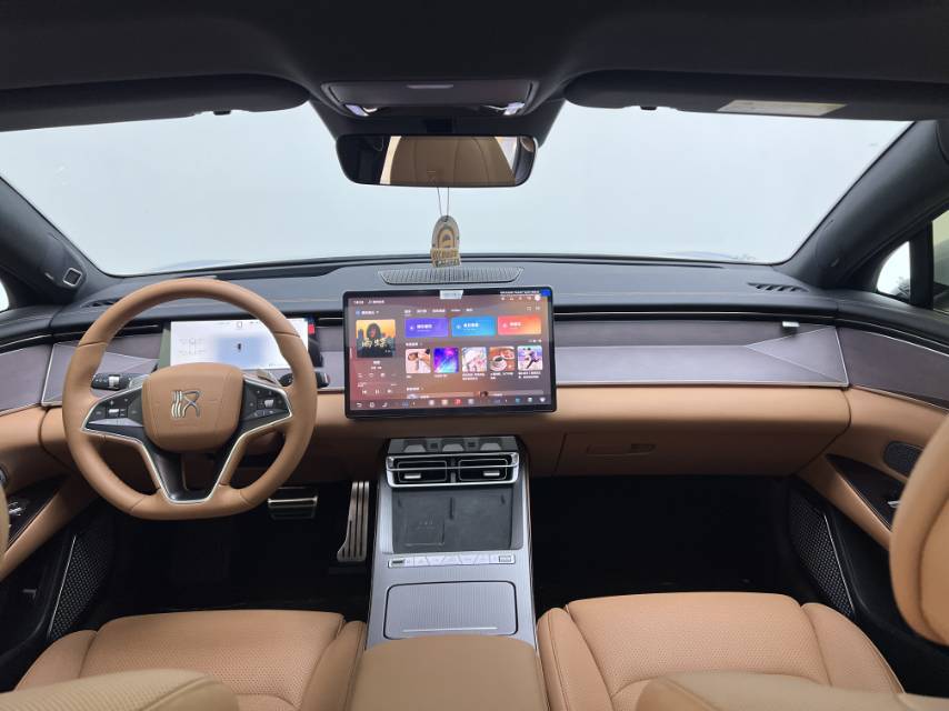BYD HanL 2025 car image #5