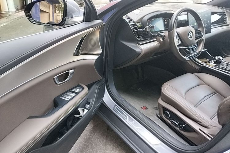 BYD Han 2021 immagine di auto #16