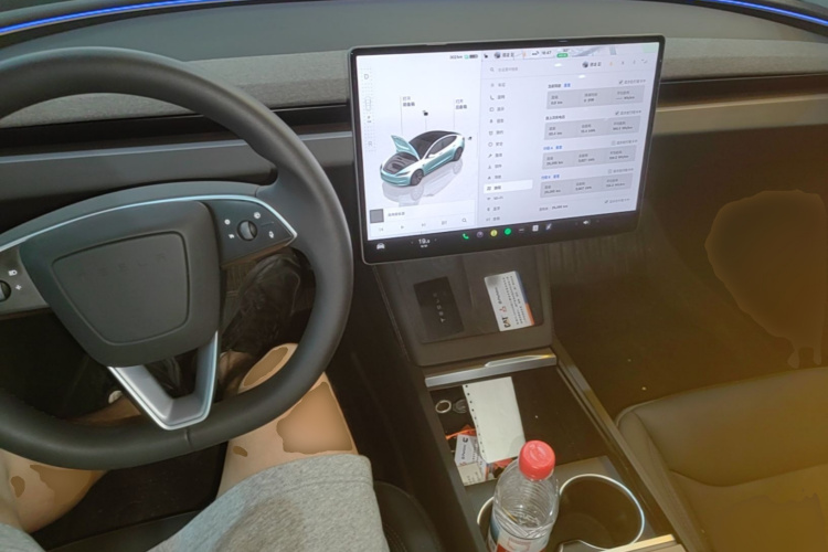 Tesla Model 3 2025 #10 Tesla Model 3 2025 car image #10