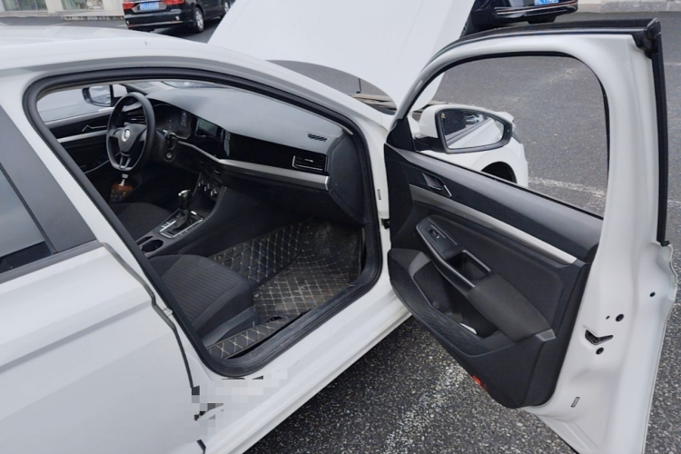 Volkswagen Bora 2022 car image #27