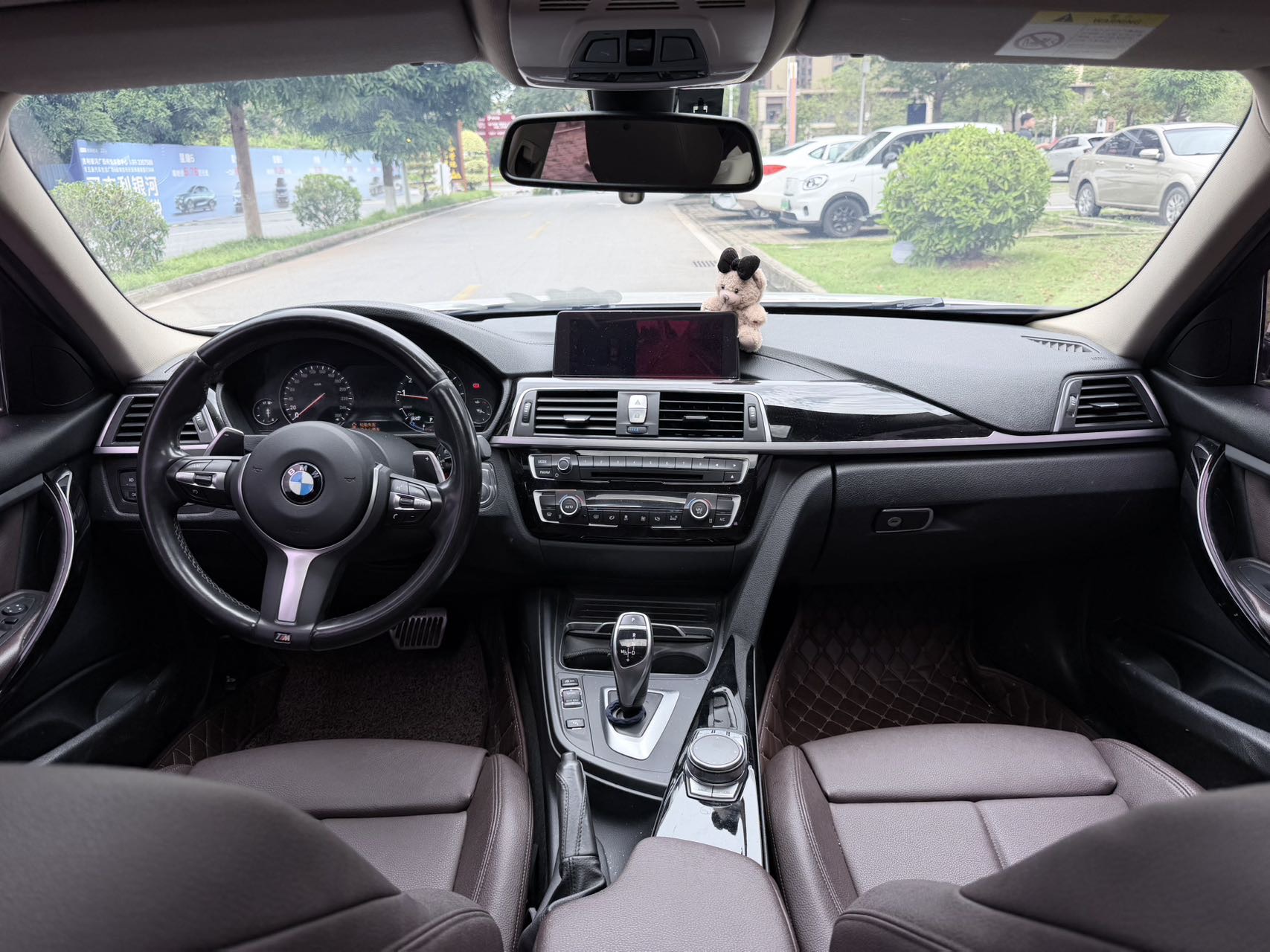 BMW 3 Series 2018 #8 BMW 3 Series 2018 car image #8