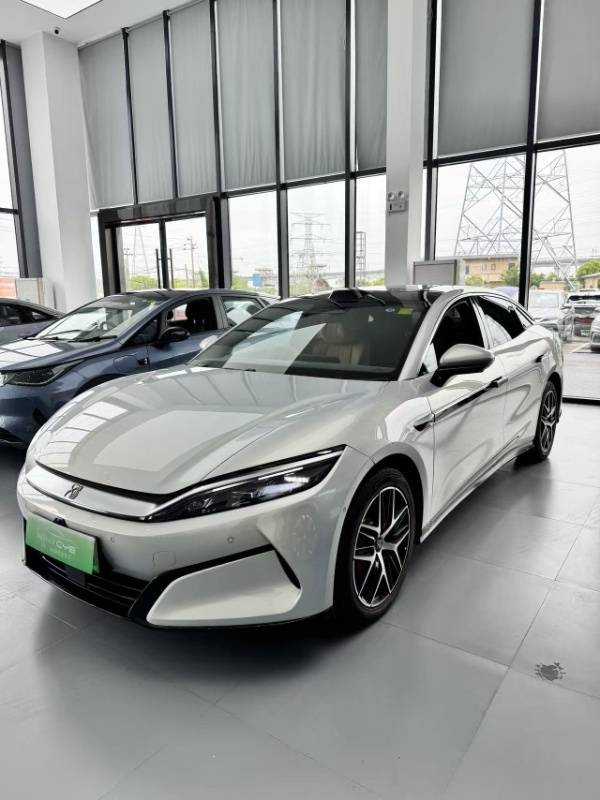BYD HanL 2025 car image 