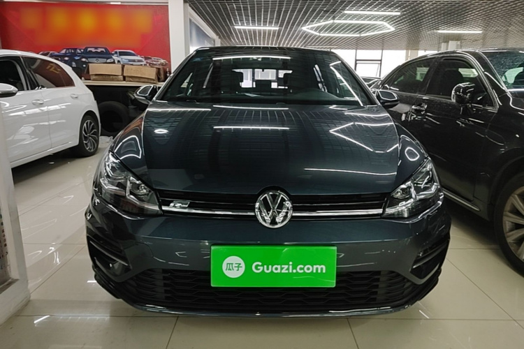 Volkswagen Golf 2018 immagine di auto #3