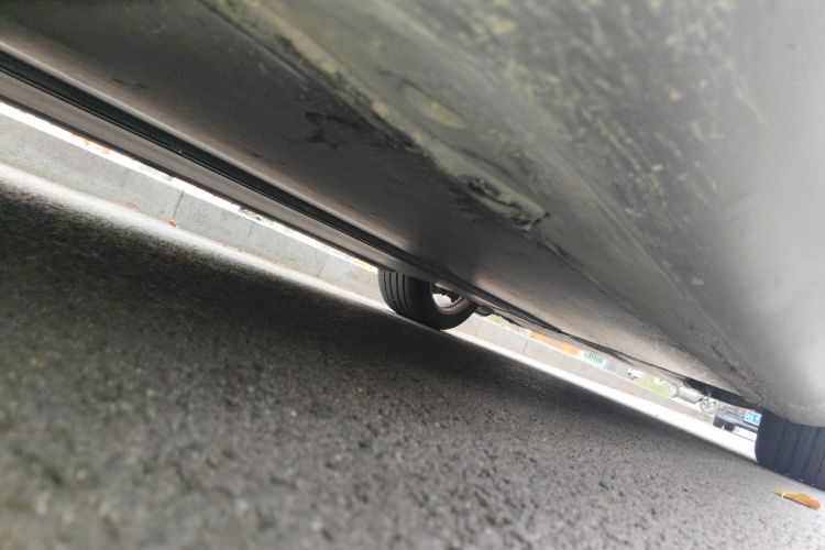 Tesla Model Y 2022 car image #20