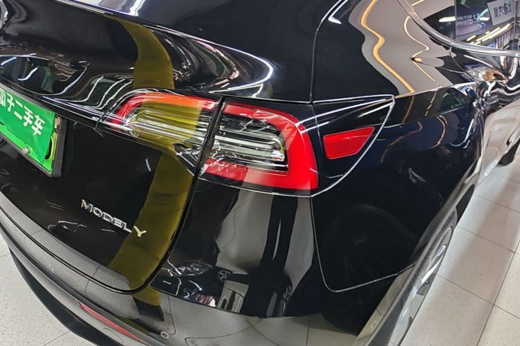 Tesla Model Y 2023 #8 Tesla Model Y 2023 car image #8