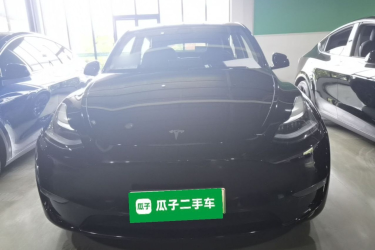 Tesla Model Y 2022 car image #3