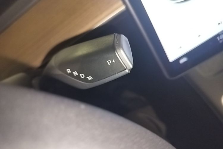 Tesla Model 3 2021 car image #14