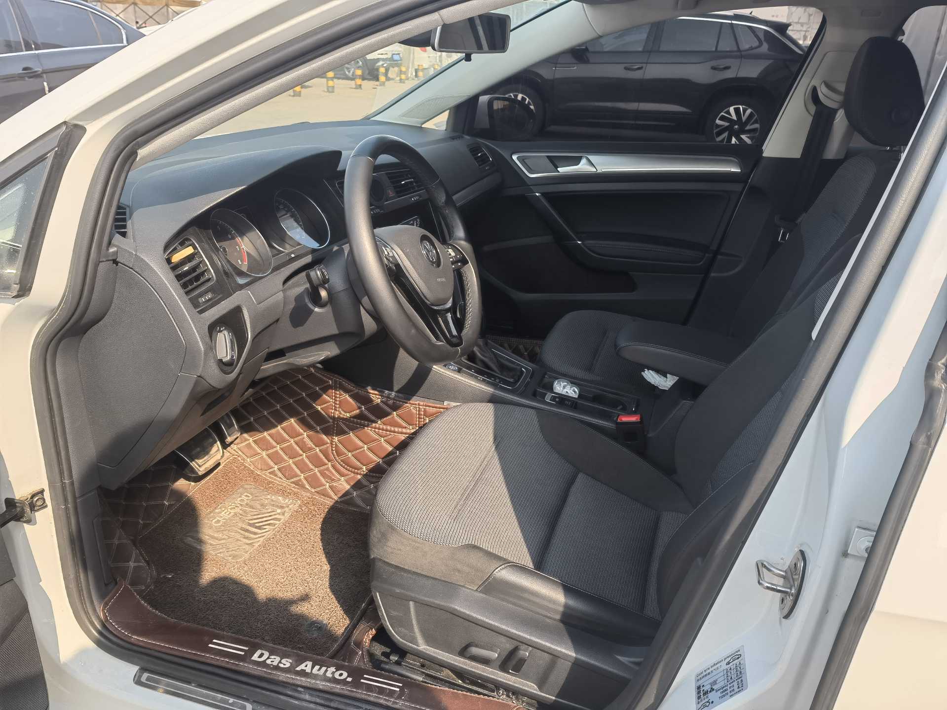 2020 immagine di auto #6