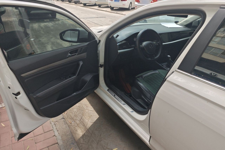 Volkswagen Lavida 2021 car image #9