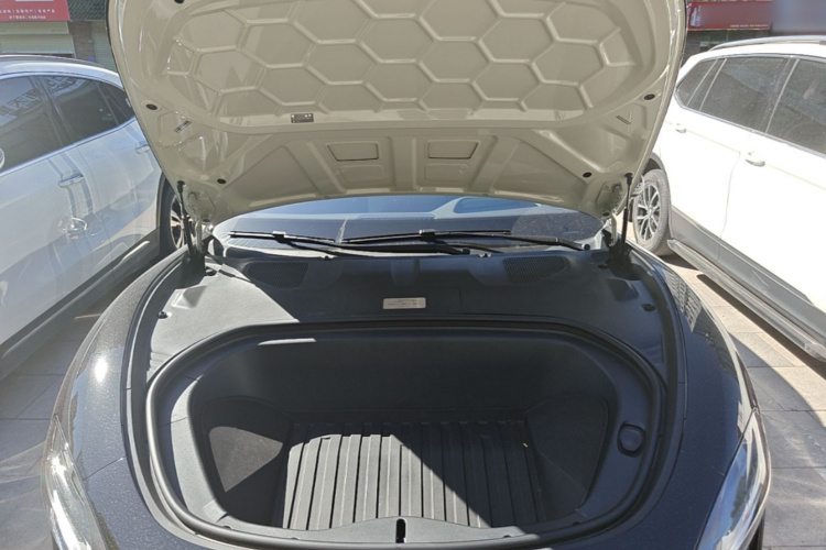MI SU7 2025 immagine di auto #22