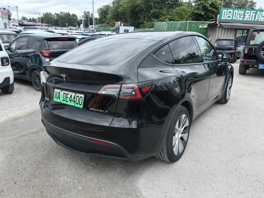 Tesla Model Y 2022 #7 Tesla Model Y 2022 car image #7