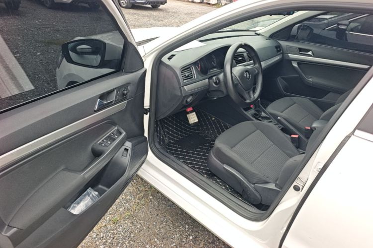 Volkswagen Lavida 2019 #16 Volkswagen Lavida 2019 car image #16