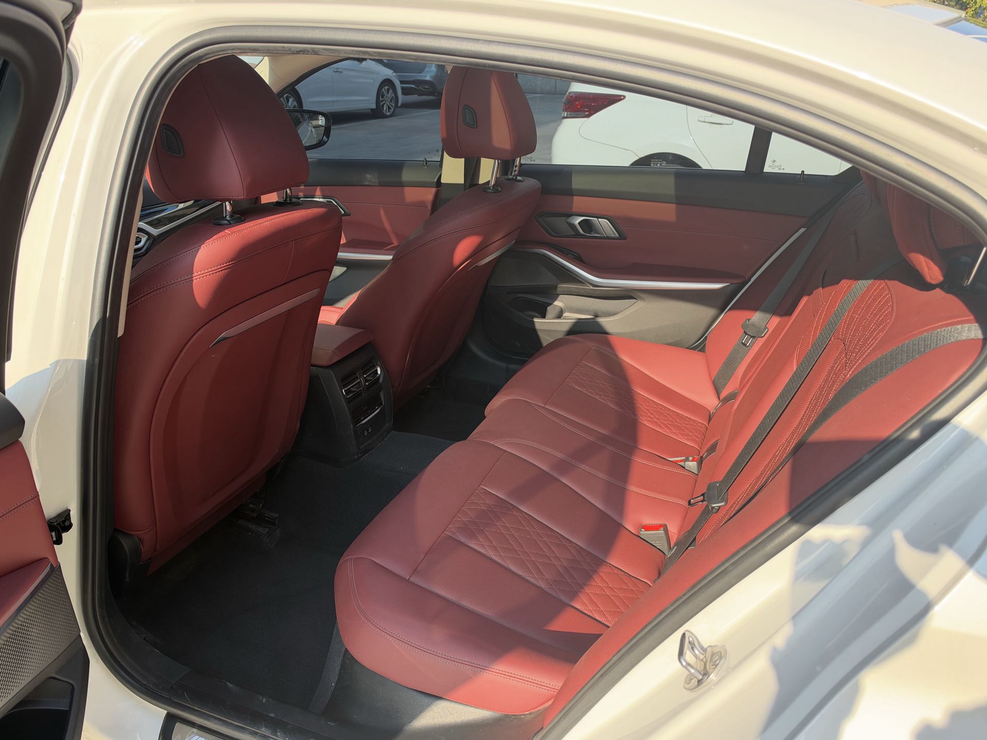 BMW 3 Series 2024 imagem de carro #5