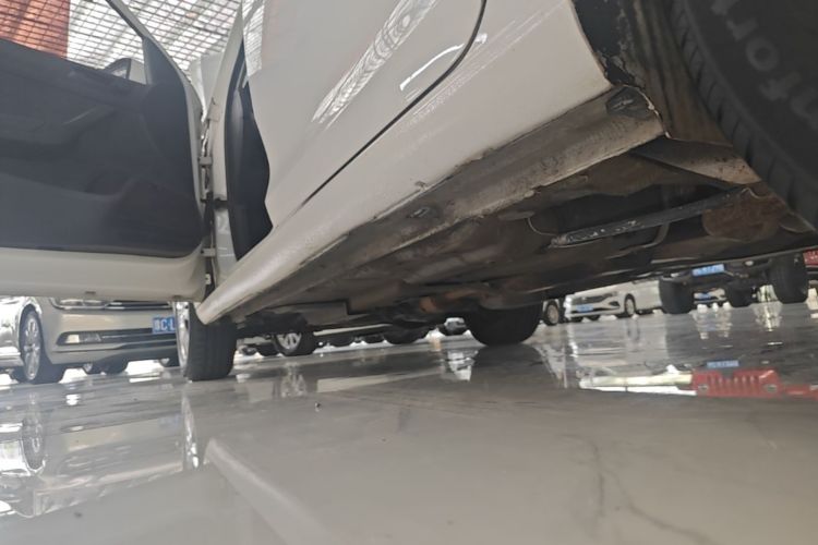 Volkswagen Santana 2018 car image #24