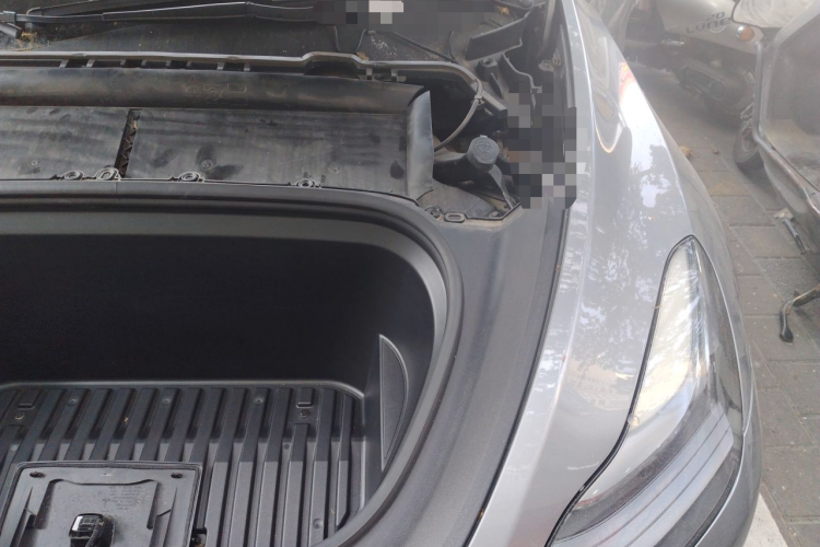 Tesla Model Y 2024 car image #24