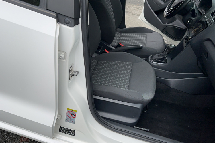 Volkswagen Polo 2016 #22 Volkswagen Polo 2016 car image #22