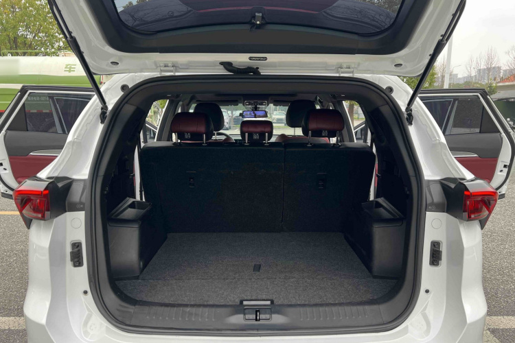 Jetour X70 PLUS 2024 car image #18