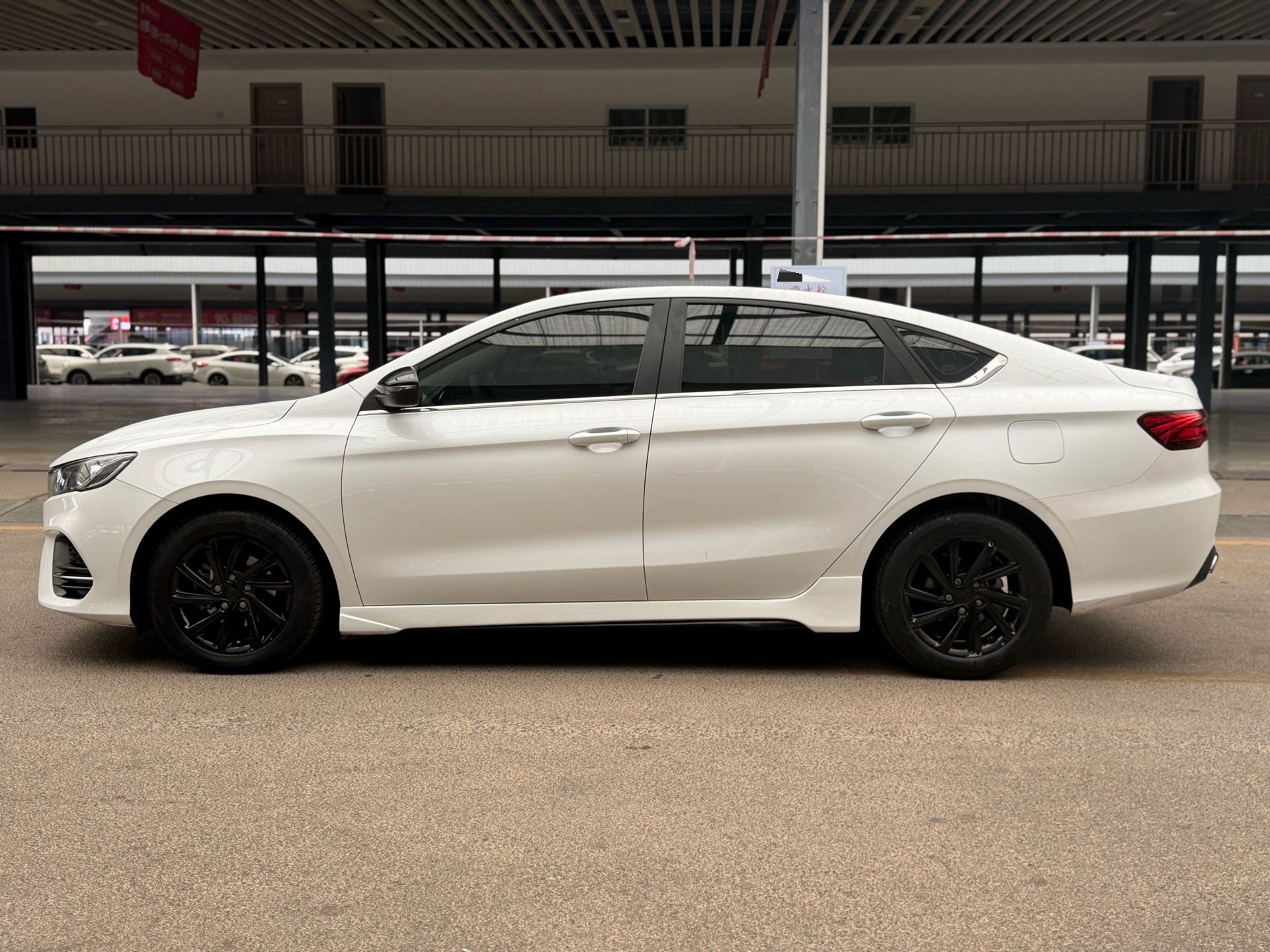 GEELY Binray 2018 car image #5