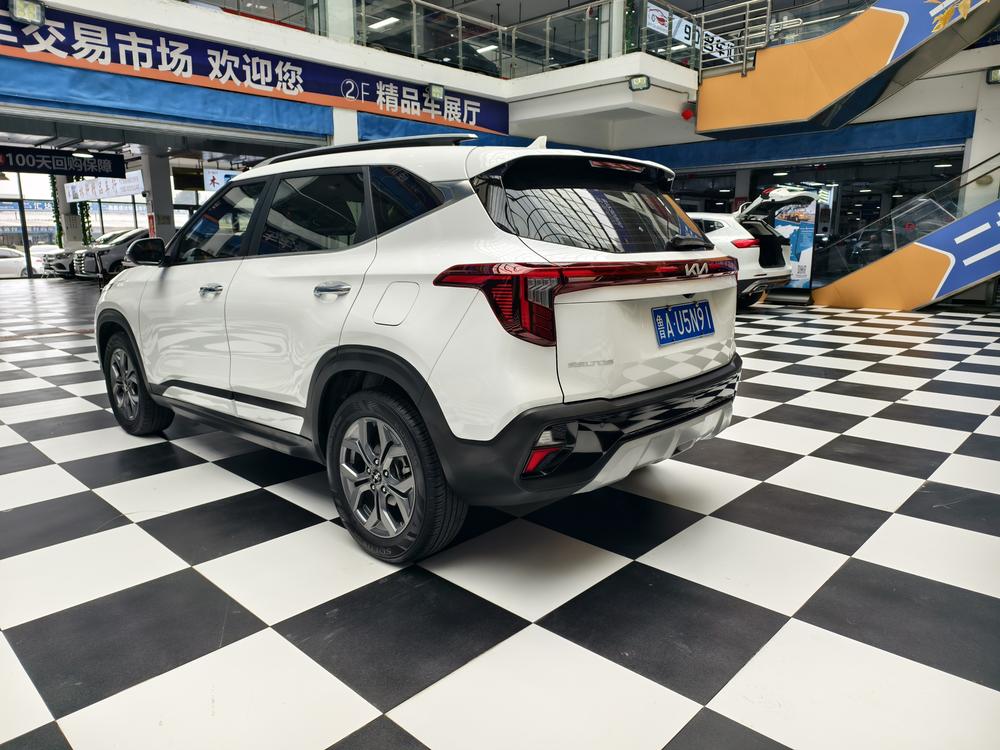 Kia Seltos 2023 immagine di auto #4