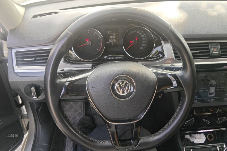 Volkswagen Bora 2018 car image #12