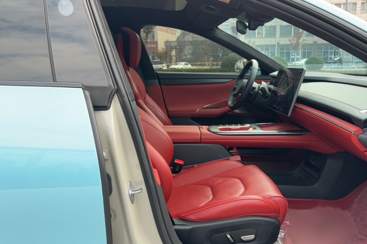 MI SU7 2024 imagen de coche #23