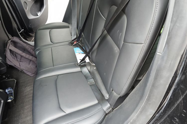 Tesla Model Y 2022 car image #10