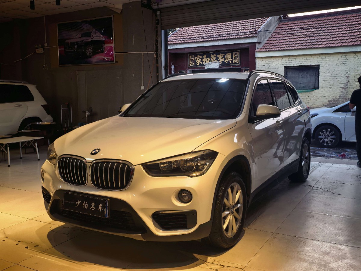 BMW X1 2019 BMW X1 2019 car image