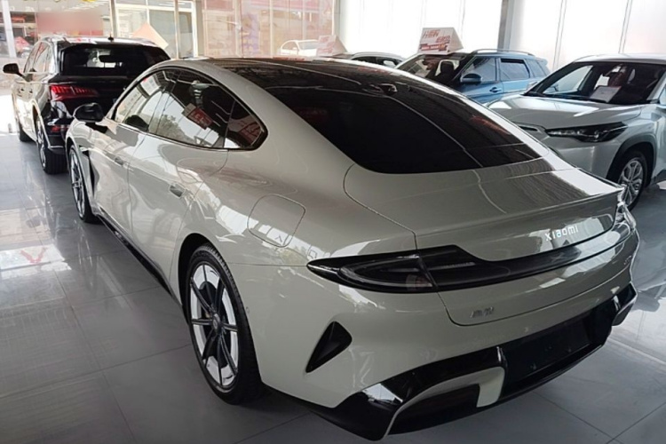 MI SU7 2025 car image #5