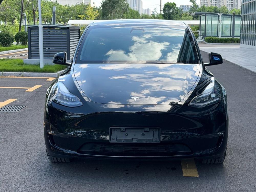 Tesla Model Y 2023 #2 Tesla Model Y 2023 изображение автомобиля #2