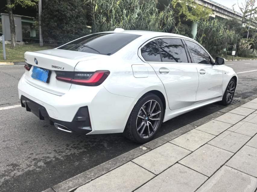 BMW 3 Series 2023 #6 BMW 3 Series 2023 immagine di auto #6