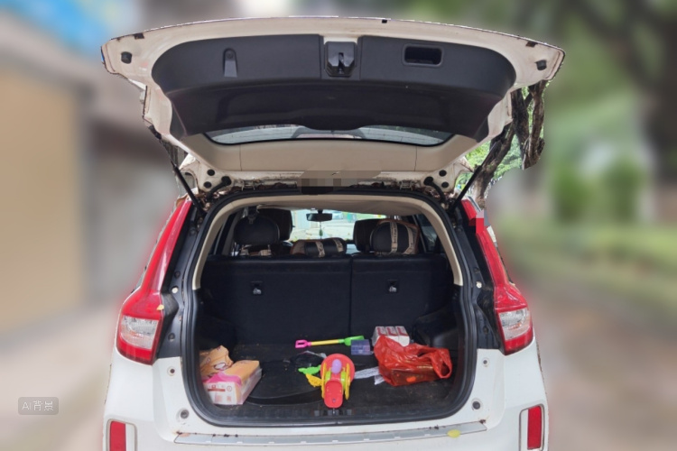 GEELY Vision X6 2017 immagine di auto #21