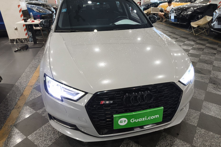 Audi A3 2019 car image #3