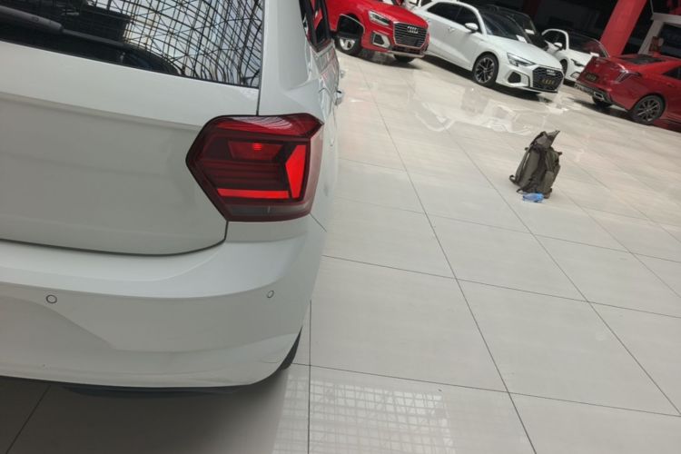 Volkswagen Polo 2021 car image #8