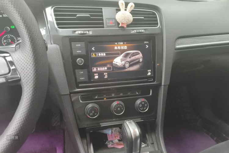 Volkswagen Golf 2019 car image #15