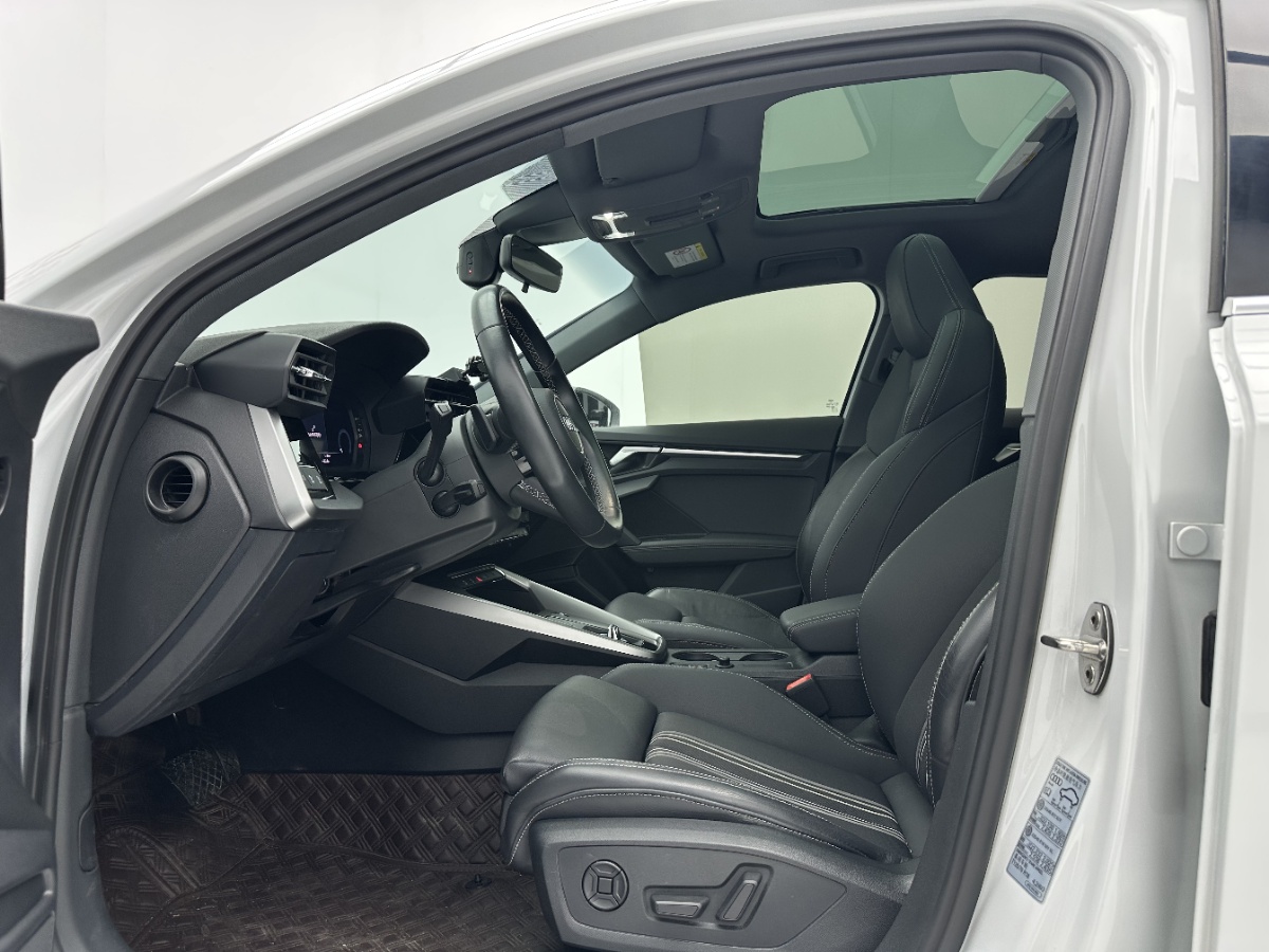 Audi A3 2023 #5 Audi A3 2023 صورة سيارة #5