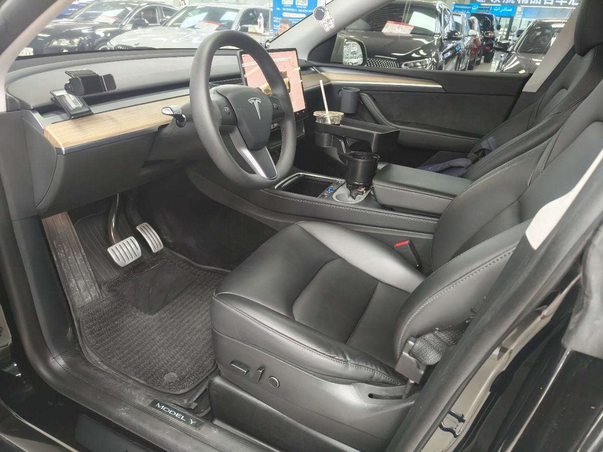 Tesla Model Y 2022 #7 Tesla Model Y 2022 car image #7