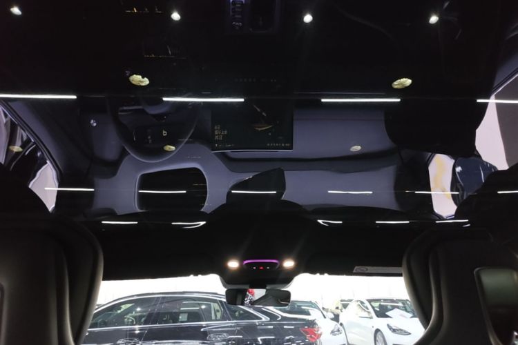 MI SU7 2025 immagine di auto #20