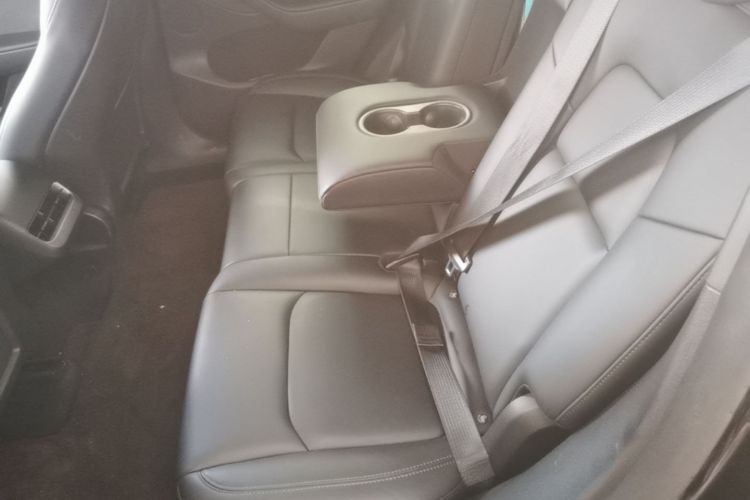 Tesla Model Y 2023 #17 Tesla Model Y 2023 car image #17