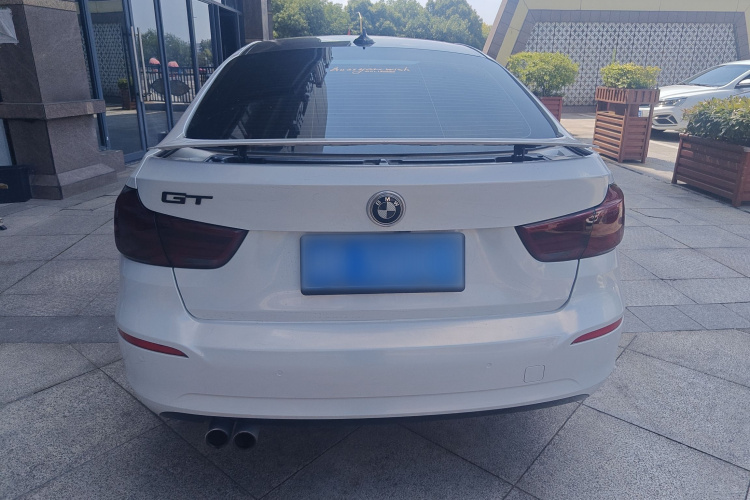 BMW 3 Series GT 2017 car image #6