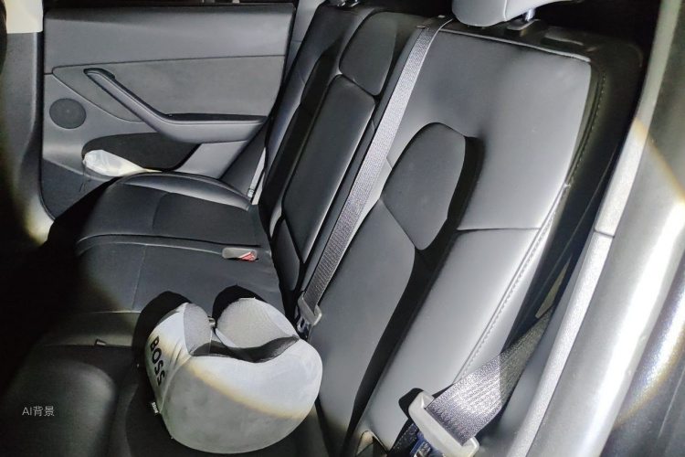Tesla Model Y 2024 #19 Tesla Model Y 2024 car image #19
