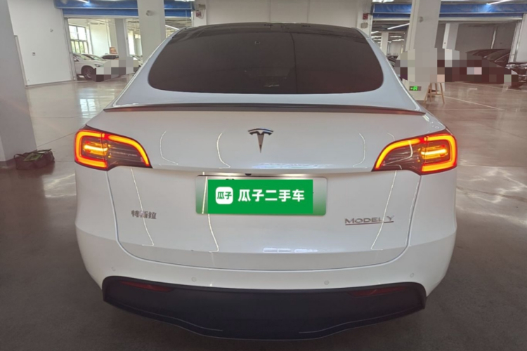 Tesla Model Y 2022 #6 Tesla Model Y 2022 car image #6