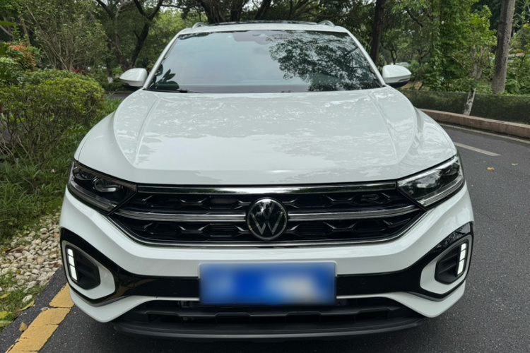 Volkswagen T-Roc 2025 car image #8