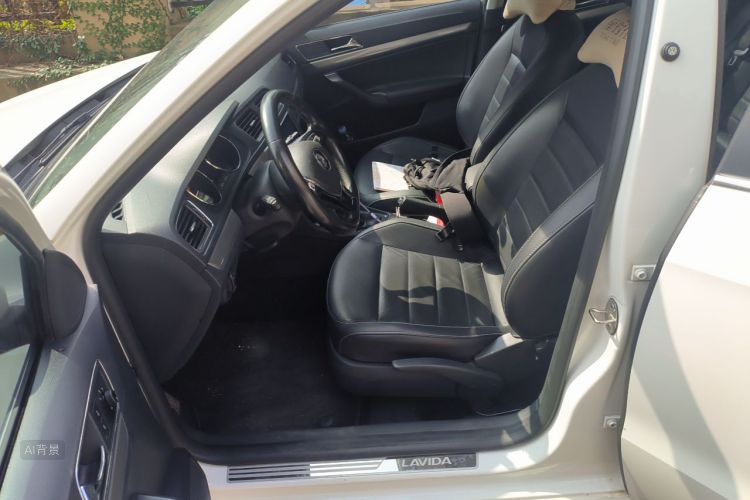 Volkswagen Lavida 2018 car image #17