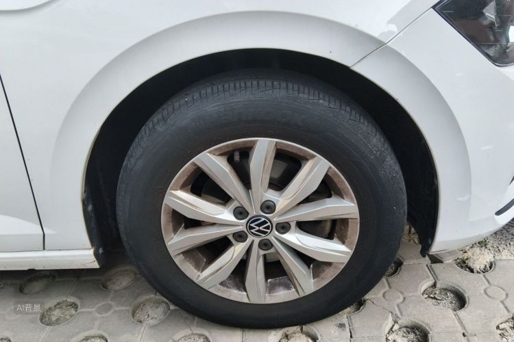 Volkswagen Polo 2021 car image #9