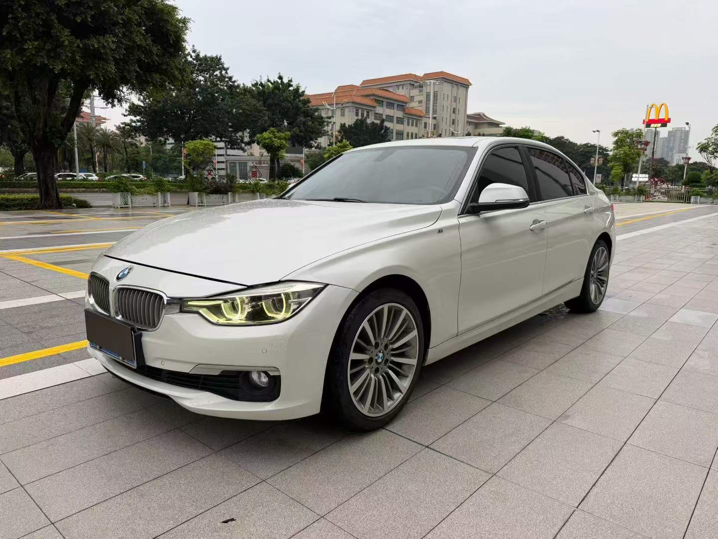 BMW 3 Series 2018 #3 BMW 3 Series 2018 car image #3