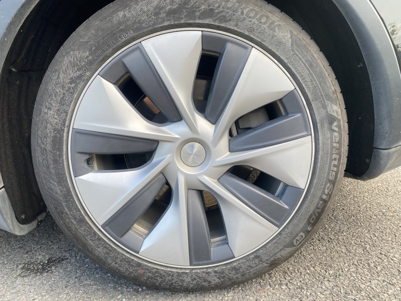 Tesla Model Y 2021 #8 Tesla Model Y 2021 car image #8