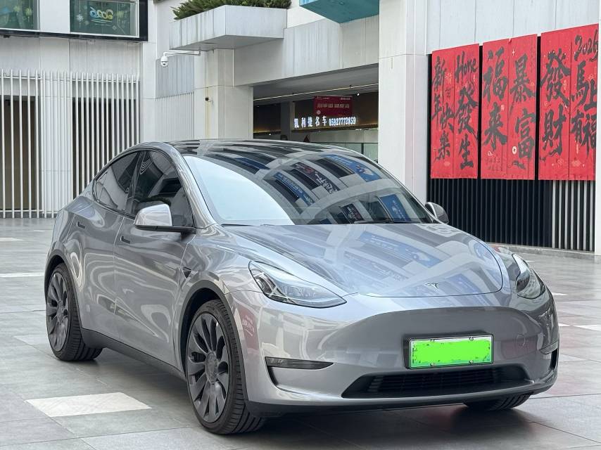 Tesla Model Y 2025 #3 Tesla Model Y 2025 car image #3